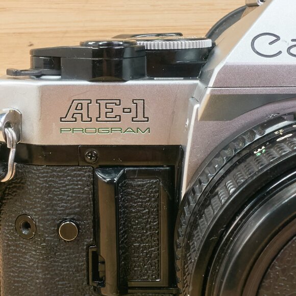 Canon AE-1 Program / Canon FD 50mm f/1.8 Lens / Made in Japan - Picture 3 of 11